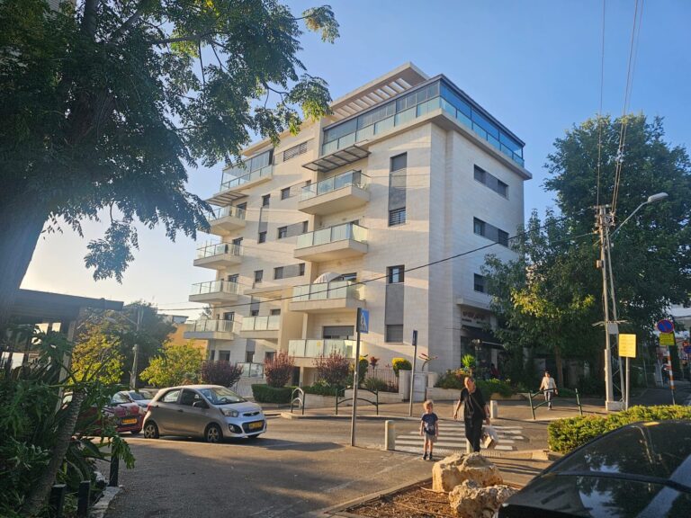 רחל 2 חיפה 4545